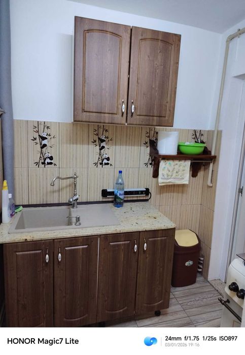 Inchiriez garsoniera pe strada Vasile Aaron