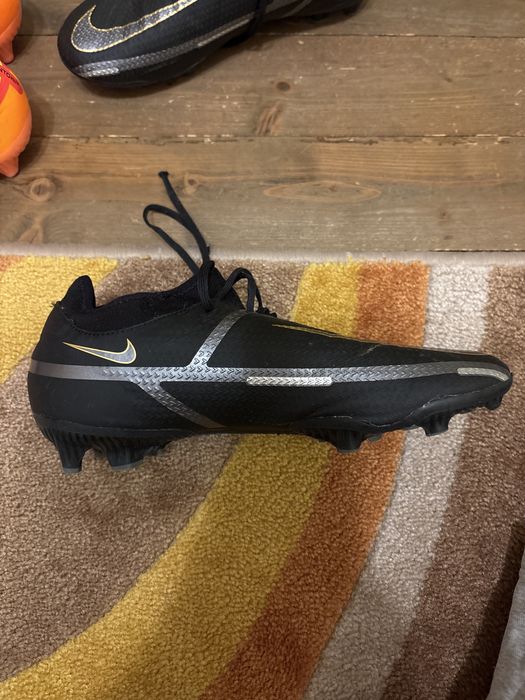 Бутонки за футбол