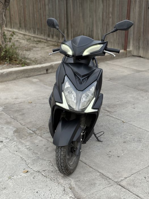 скутер 125 кубов