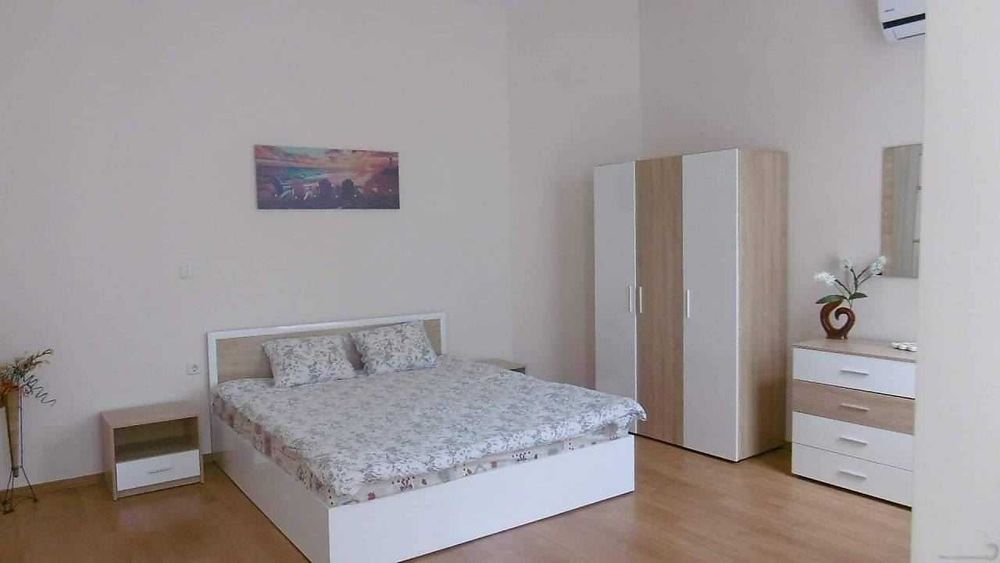 Продава се Тристаен апартамент в София, Редута - 106 кв.м за 1765 €/кв.м - Снимка #2