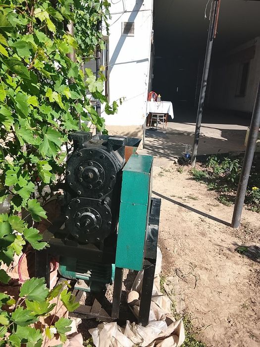 Sovun aparat sotiladi 400$
