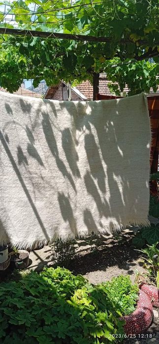 Ръчно тъкани черги и одеала