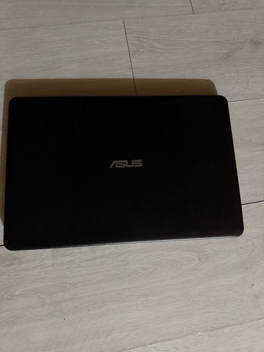 Laptop de vanzare