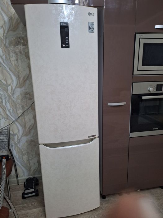 Продаётся холодильник