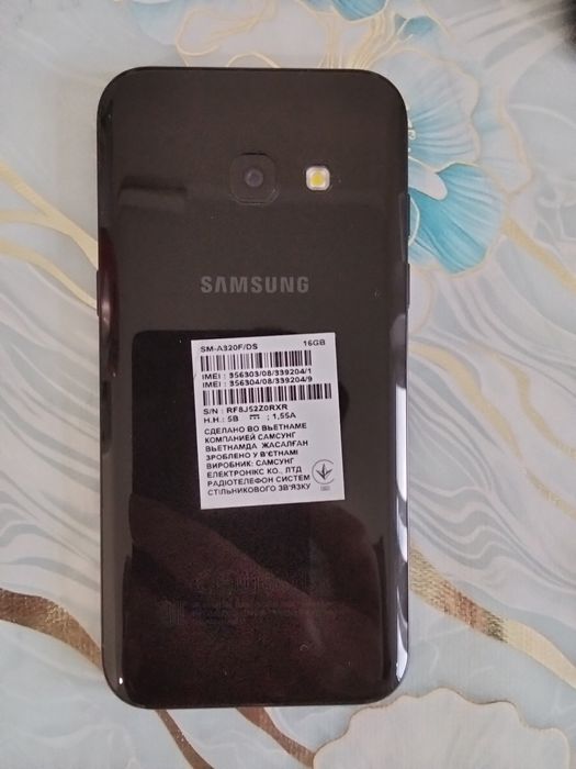 Самсунг а3 жағдайы өте жақсы