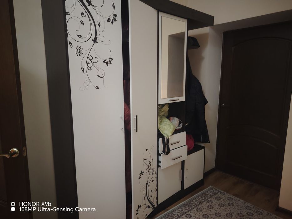 Продаётся домашний мебель