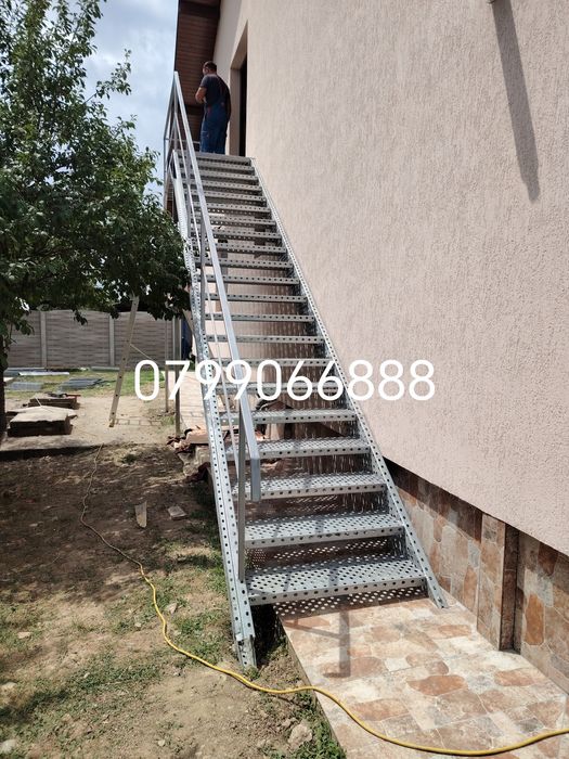Scări zincate metalice