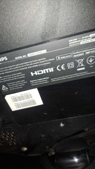 Телевизор Флипс 42"