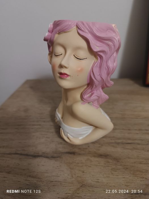 Vază  nouă decorativă  model domnișoara