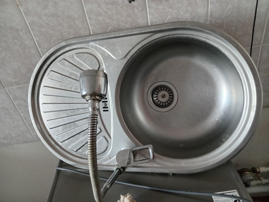 Продам раковину для кухни.