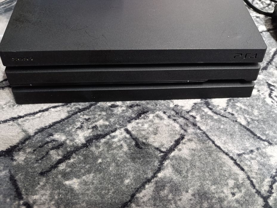 PlayStation 4 pro 1 TB