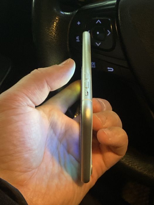 Продается Iphone 11 128Gb без ремонта в идеальном состояние