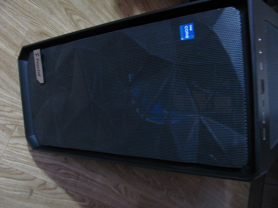 Кутия  Fractal  Design