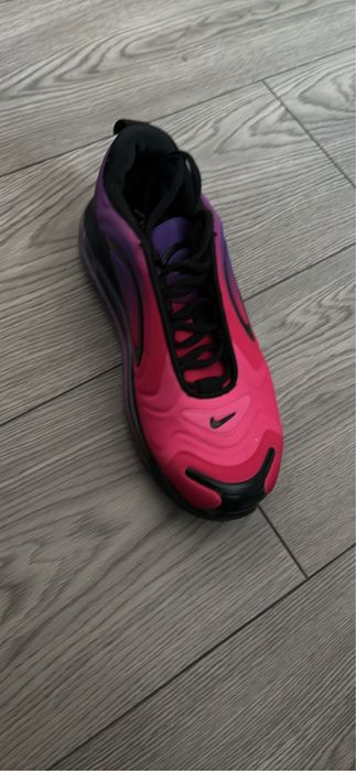 Adidasi noi nike