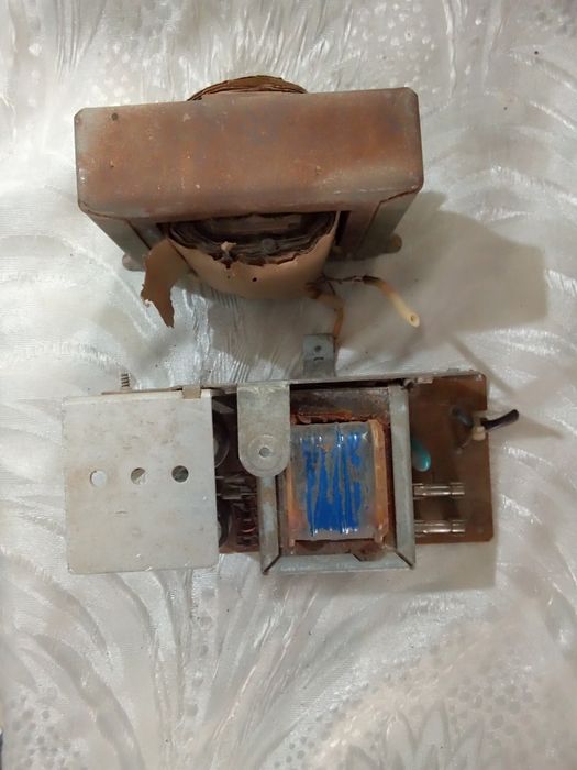 Трансформаторы  от радиотехники.