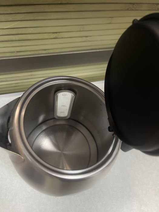 Електрическа кана Cecotec ThermoSense 220