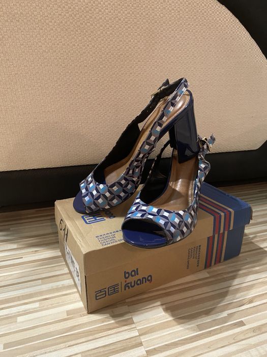 Лаковые туфли женские