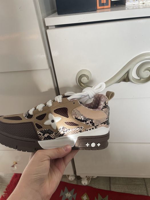 Adidasi lv piele de sarpe lousi vuitton