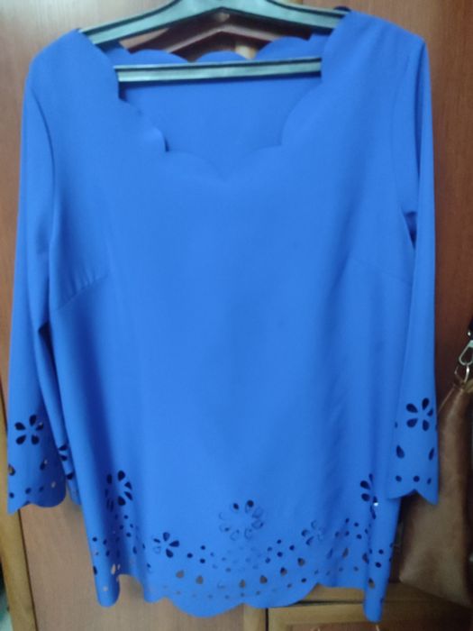 Продам блузки р. 52