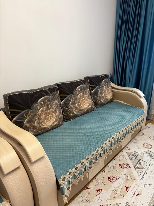 Продам диван и люстру