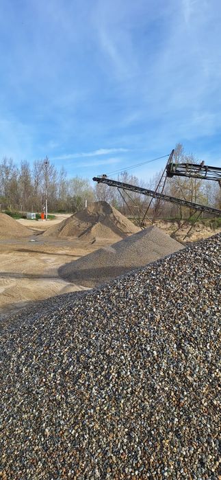 Livrez / vand, aduc la comanda nisip pietris amestec beton