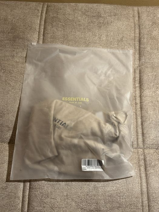 Tricou essentials