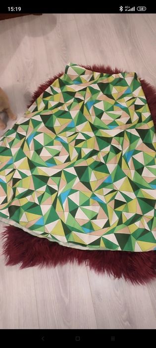 Fustiță maxi, satin, noua fara eticheta, model geometric