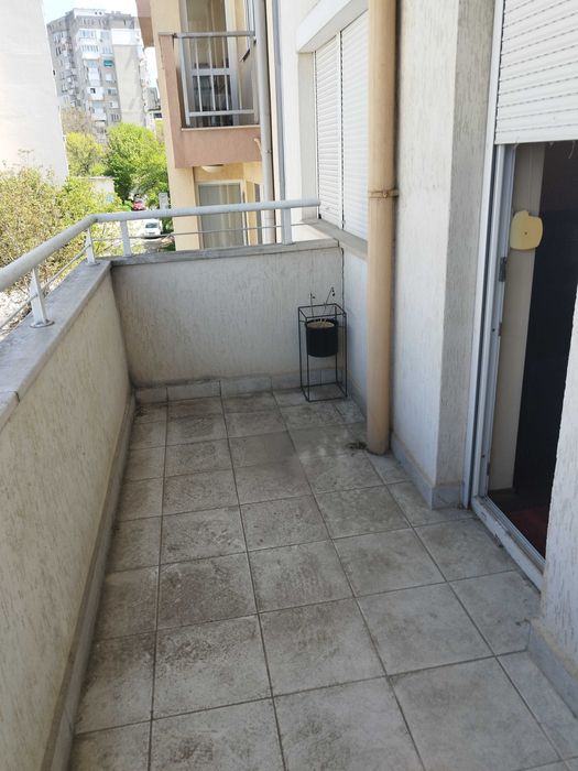 ТРИСТАЕН, Идеален център