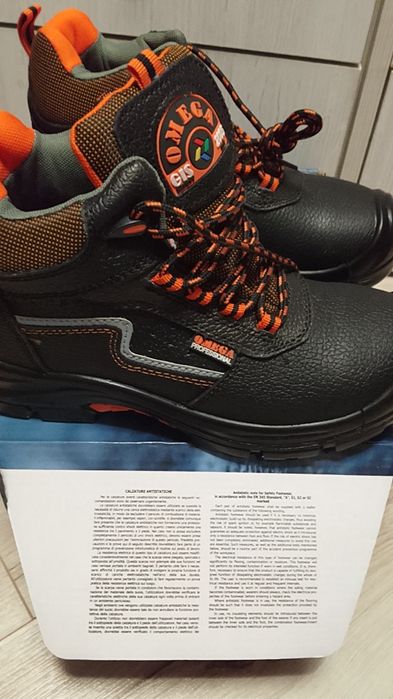 Продам новую спецботинки, размер 39 и 40 лето39