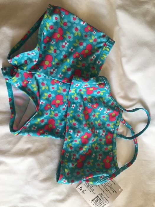 Продавам детски бански за момичета