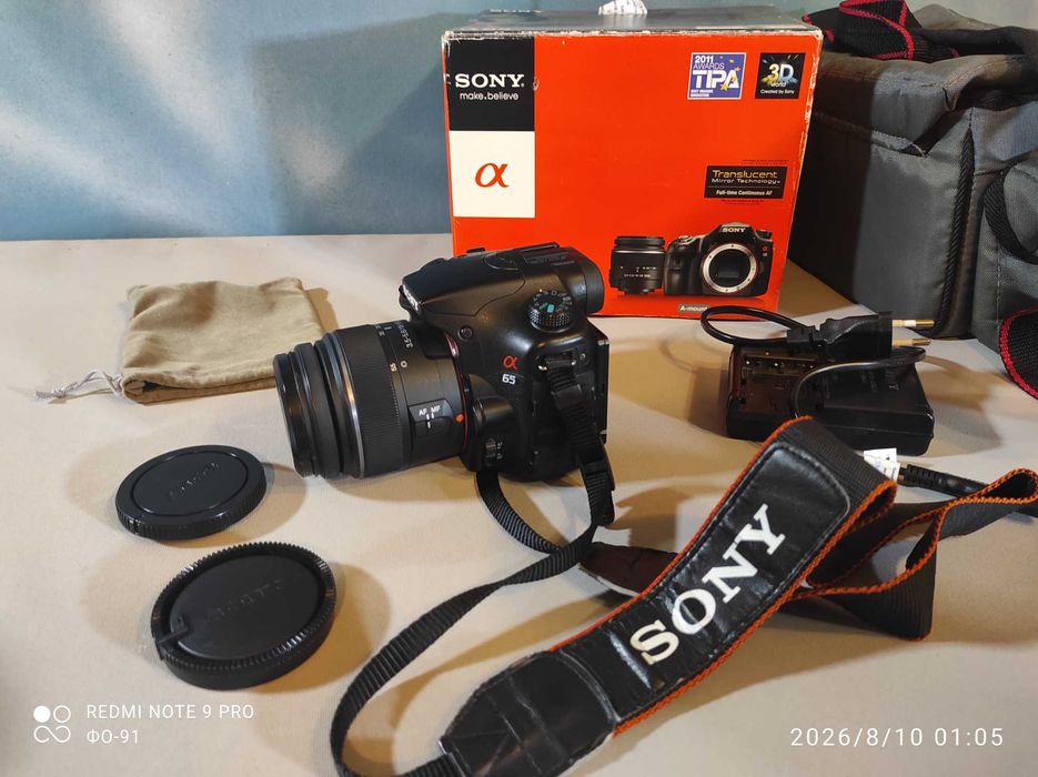 Фотоапарат Sony a65 с обектив Sigma 17-70/2,8-4 DC Macro OS HSM, светкавица Sony HVL-58AM, окомплектовка