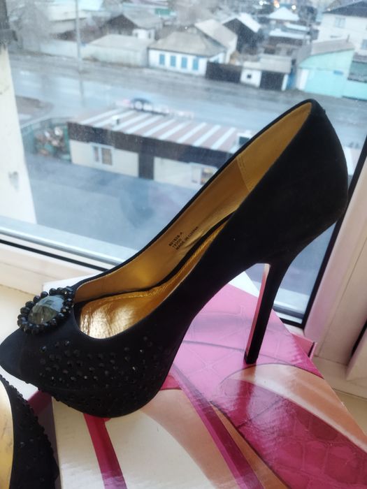 Продам туфли на выход