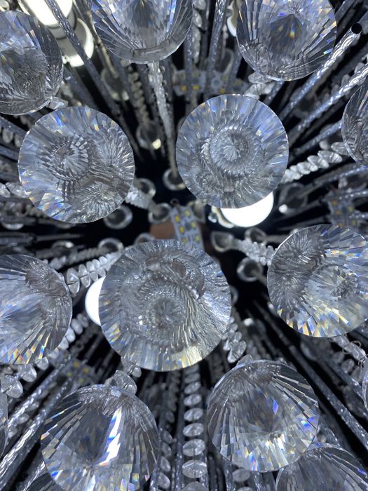 Люстра в отличном состоянии