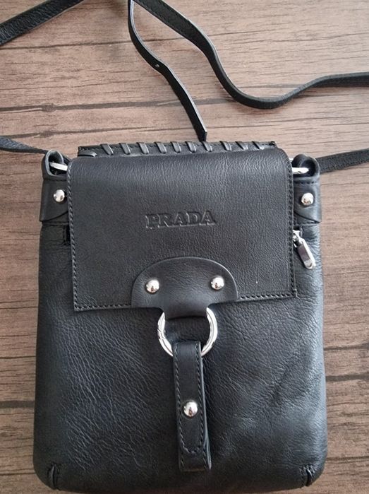 Страхотна мъжка кожена чанта 
размери 22см х 26см х 4см , цена бО