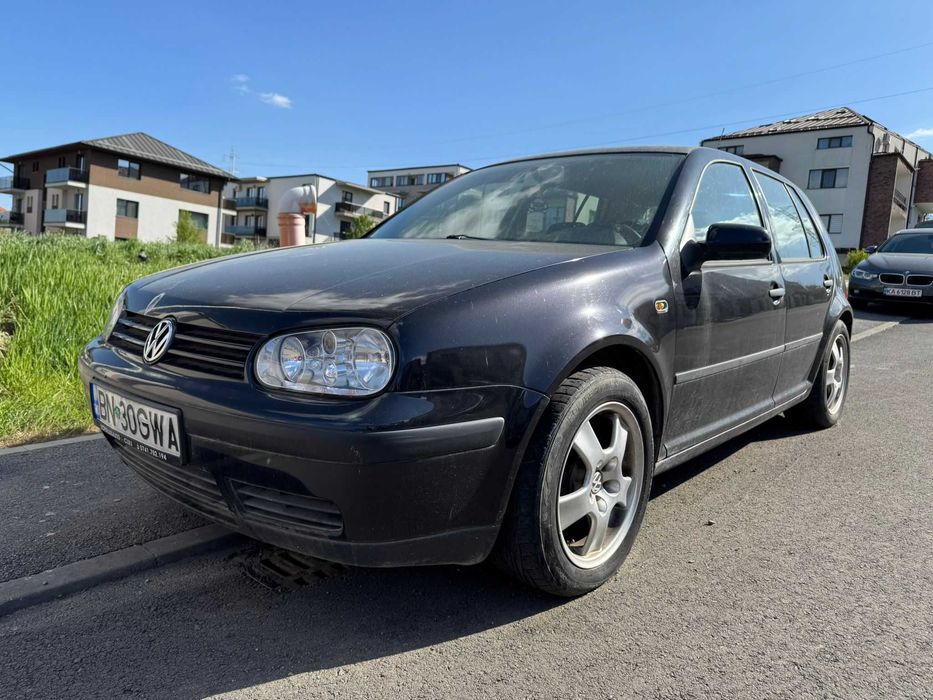 Vând Volkswagen Golf 4 – 1.6 Benzină, 105 CP, an 2001