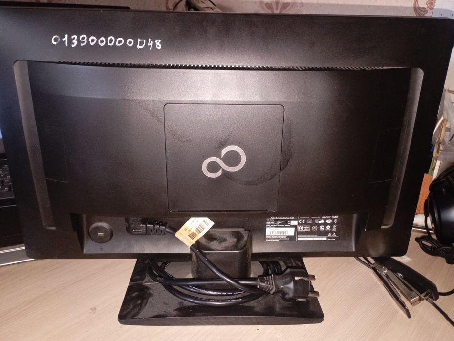 Монитор LCD 20" fujitsu