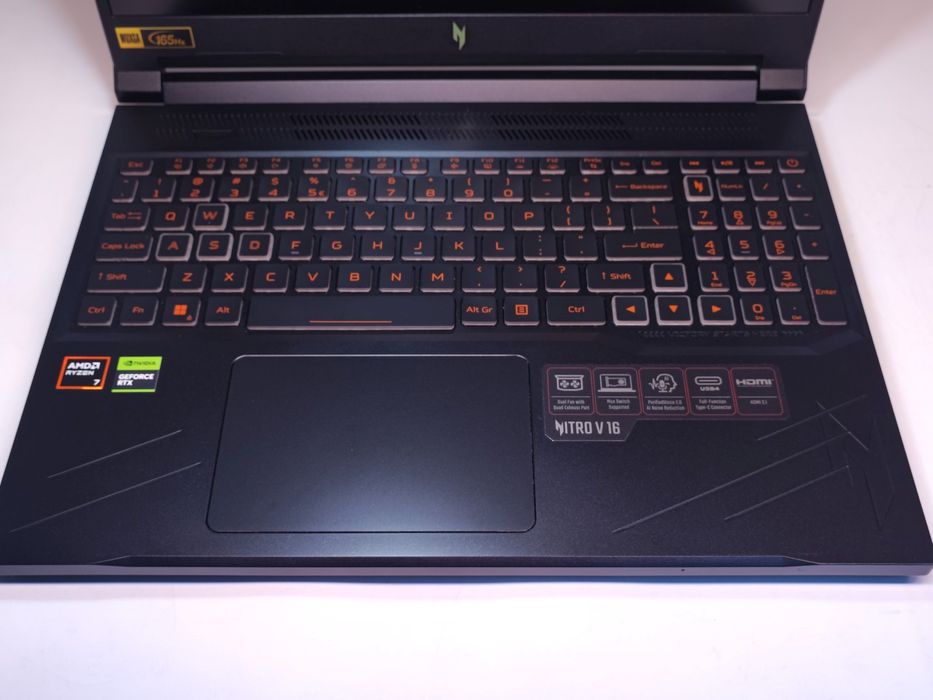 Acer Nitro V16 N24C4 Ryzen 7 8845HS 3.84Ghz RTX 4060 (8GB) | #D93637