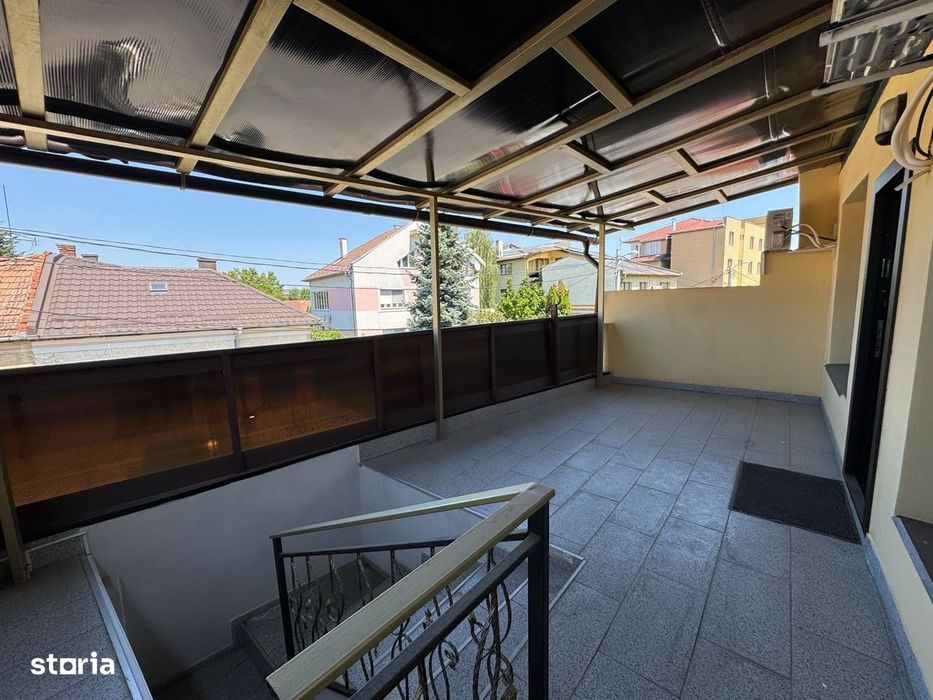 Spatiu pentru birouri 200 mp utili 4 locuri de parcare, Gheorgheni
