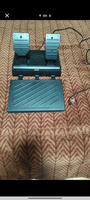 Vând PlayStation 4 și volan PlayStation + jocuri incluse