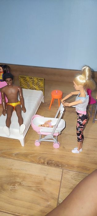 Продается мебель для кукол формате Барби Барби