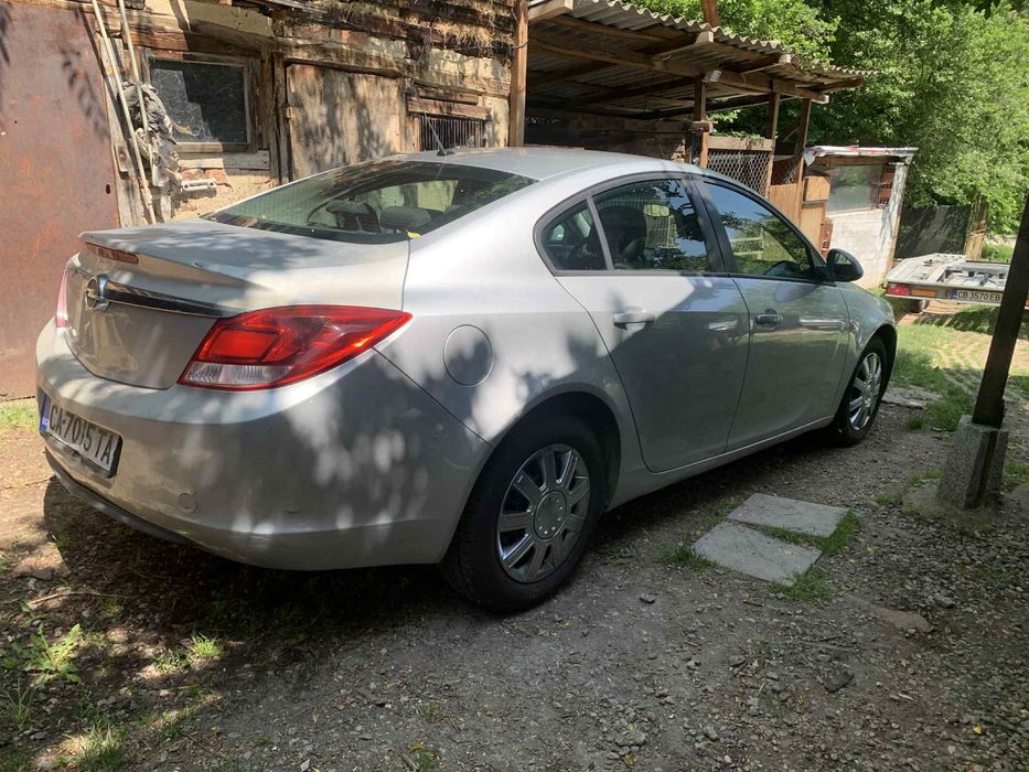 Продавам Опел Инсигния Турбо