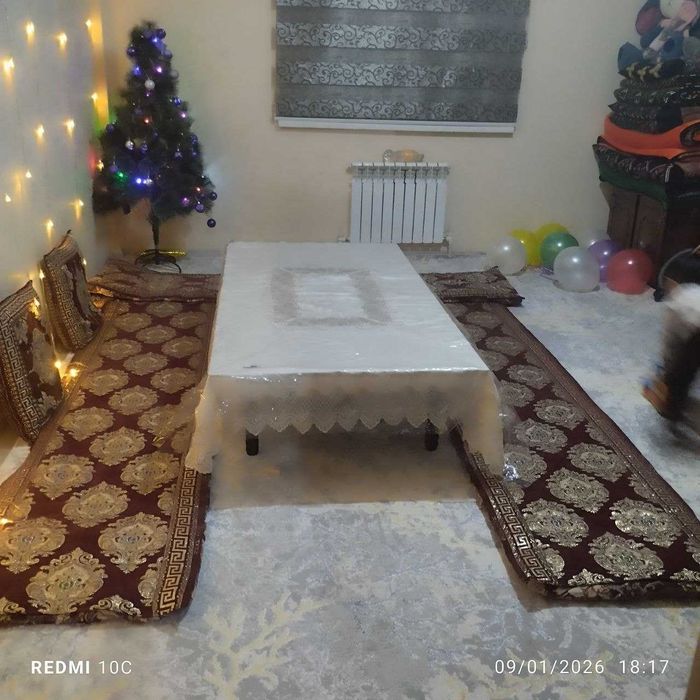 Guliston shahar Yangi bozorda kvartira sotiladi