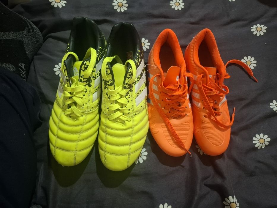 Бутсилар сотилади нархи  450000 минг сум халати ало хеч канча кийилмаг