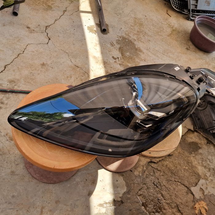 Porsche Cayenne 9Y ляв фар