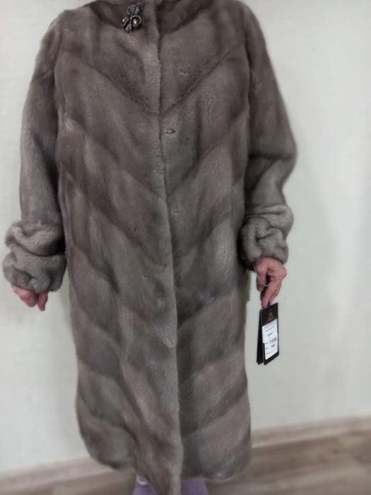 Продам норковкю шубу