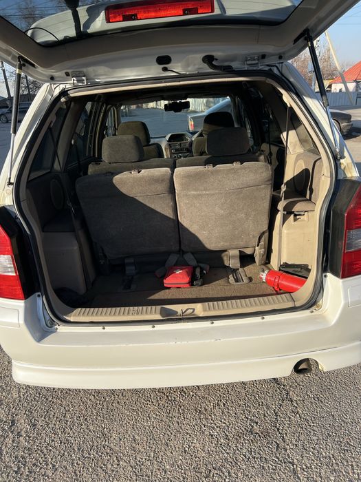 Mitsubishi chariot grandis