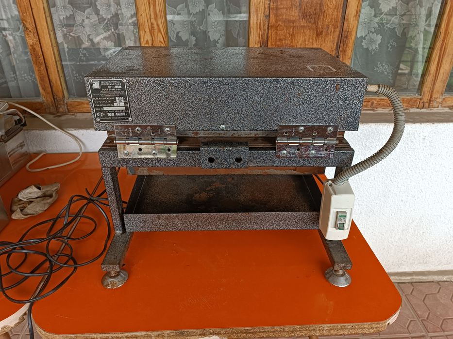 Эл.шашлычница OFT-8