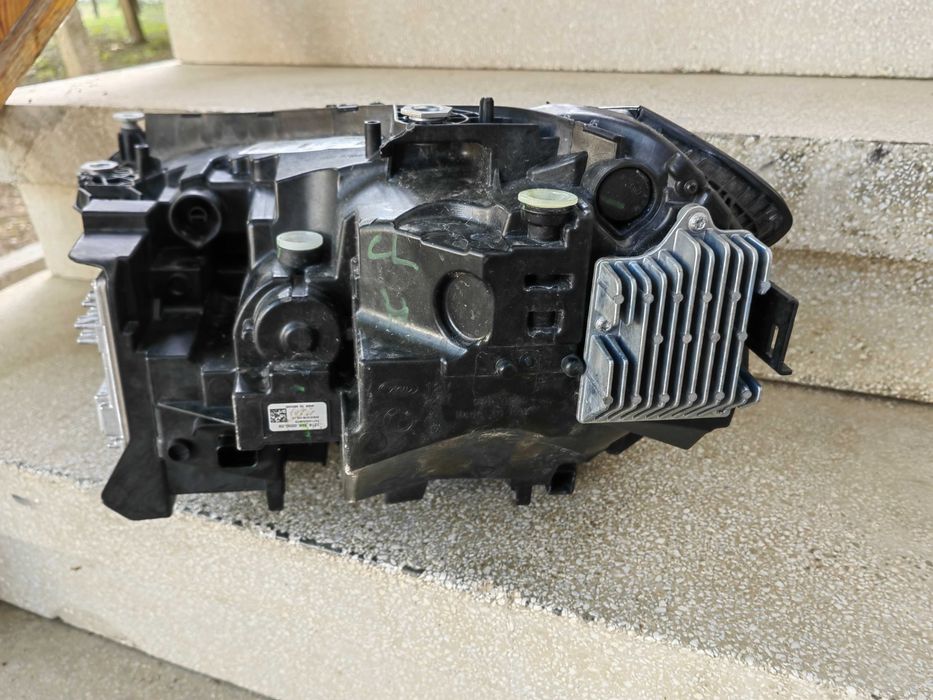 Фар BMW 2 G42 G87 LED десен/ Фар BMW G87 / Фар БМВ 2 Г42 Г87 Оригинале