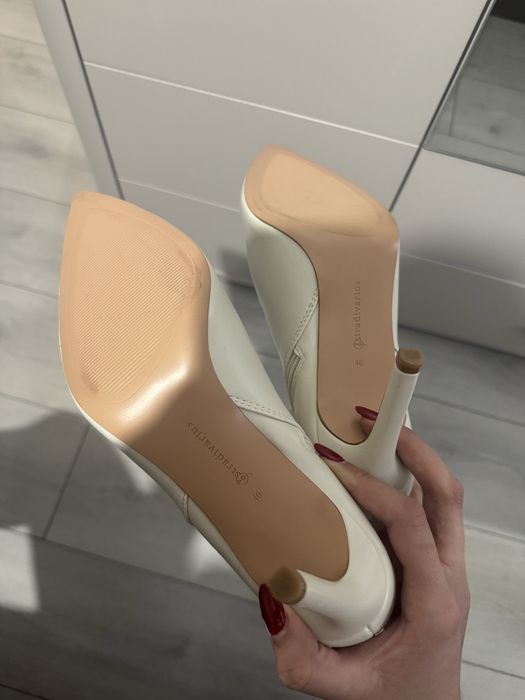 Cizme albe Stradivarius noi