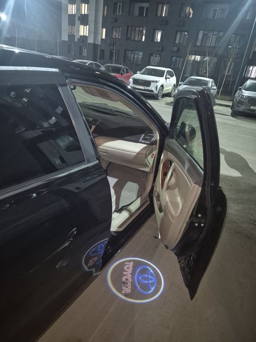 Тайота камри 40 . Срочно